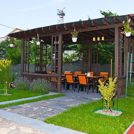Delta Est Hotel & Restaurant Сулина Экстерьер фото