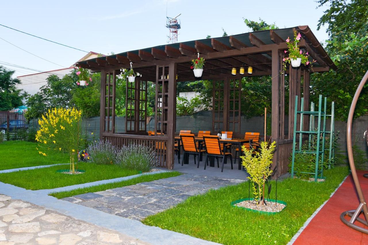 Delta Est Hotel & Restaurant Сулина Экстерьер фото